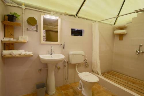Hotel Dev Bhoomi Farms & Cottages