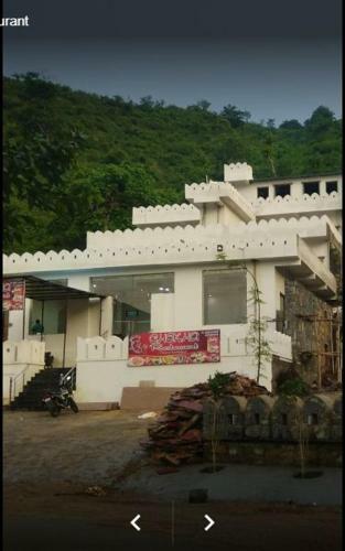 Mumal Heritage Hotel & Restaurant