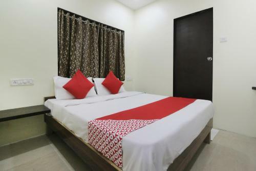Hotel Oyo 69575 Nisarg Blue