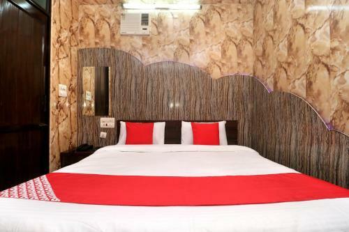 Oyo 28162 Hotel D.r. Plaza