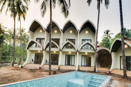 Hotel Capital O 47512 Eleven Petals Resort