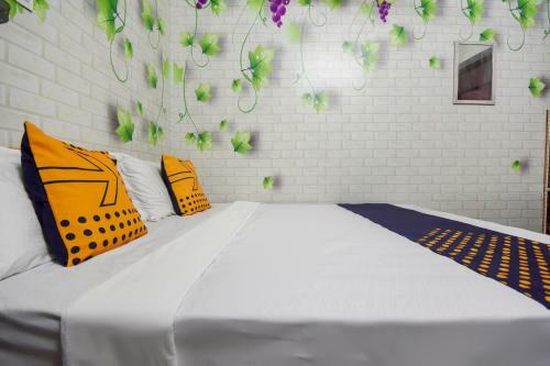 Spot On 75417 Hotel Adesh
