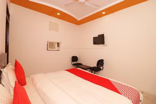 Oyo 37918 Hotel Signature Inn