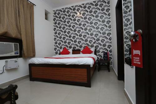 Oyo 15481 Hotel Star