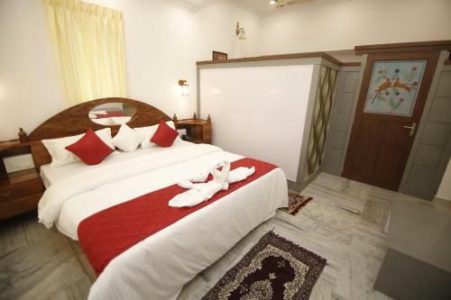 Hotel Spice Mount Heritage Resort