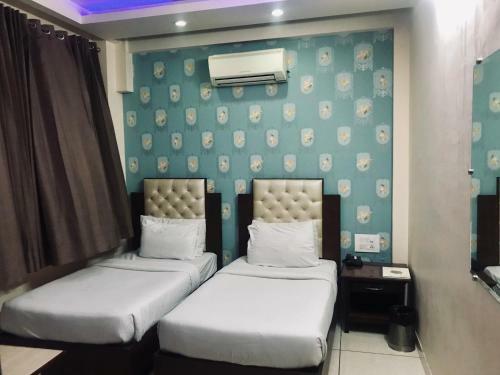 Hotel Leela Residency
