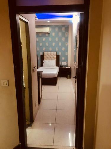 Hotel Leela Residency