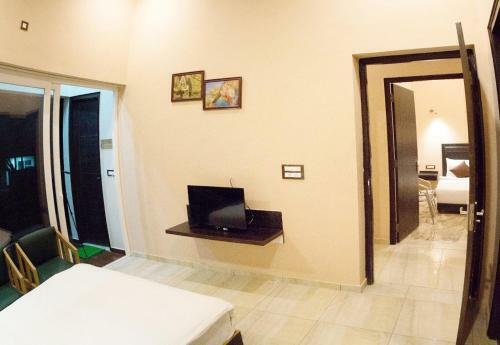Hotel Luxury Resort In Marchula