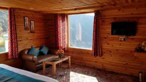 The Krystal By Lavi Hotels
