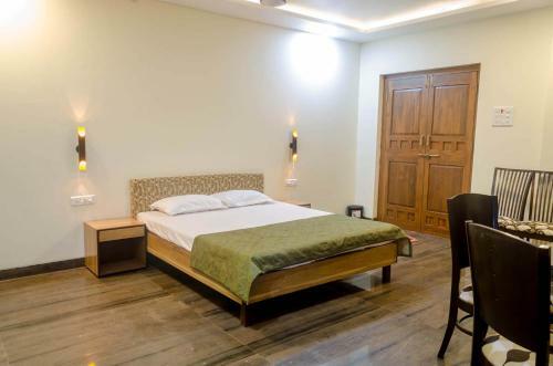 Bed & Breakfast Bigfoot Stay - Malhar Villa