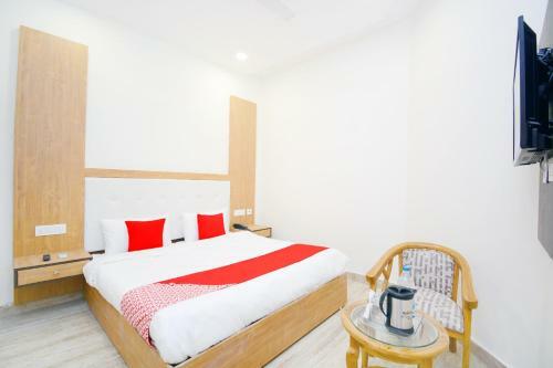 Oyo 39569 Hotel Lazeeno
