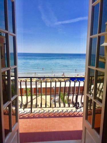 Apartamento Centralissimo Frontemare