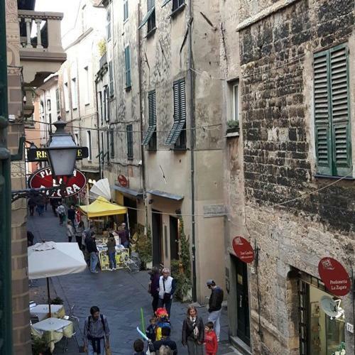 Hostal Ma� Albenga Suites