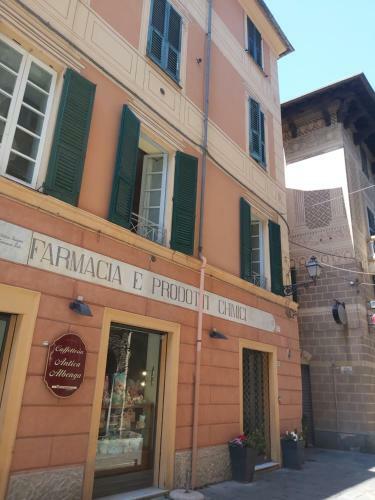 Hostal Ma� Albenga Suites