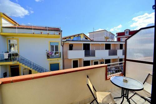 Agropoli Villa Sleeps 2 With Air Con