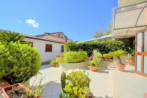 Villa In Agropoli Sleeps 2 Includes Air Con