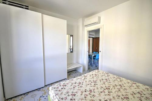 Villa In Agropoli Sleeps 2 Includes Air Con