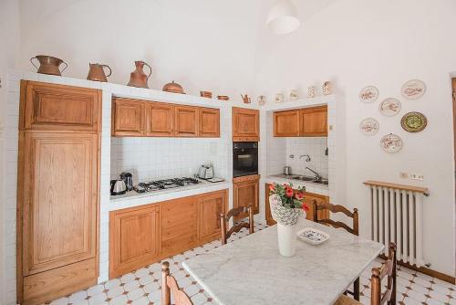 Anacapri Villa Sleeps 6 Wifi