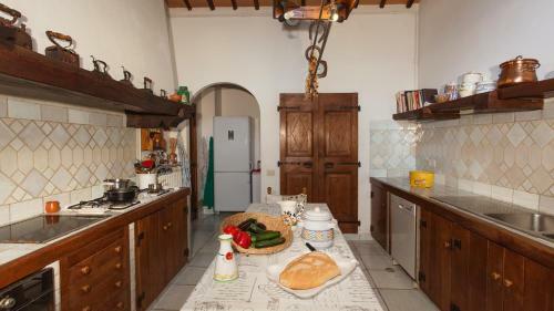 Villa Casale Di Totano 12