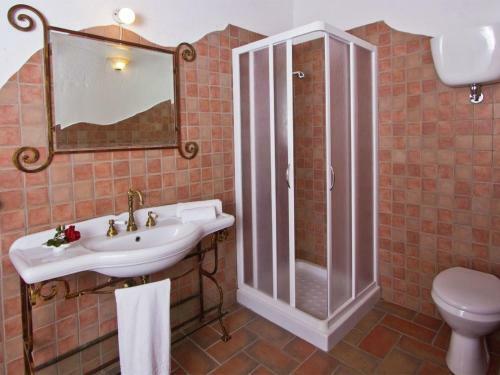 Stunning Villa In Apecchio With Jacuzzi