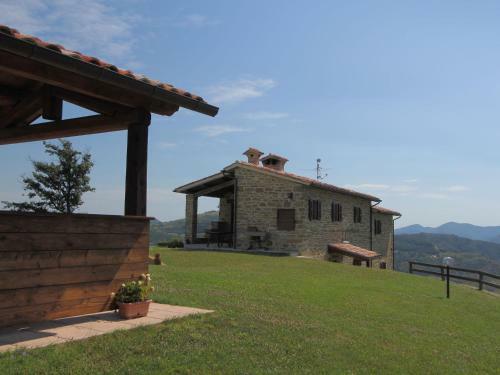 Stunning Villa In Apecchio With Jacuzzi