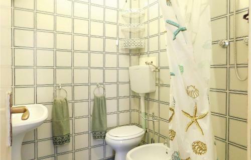 Awesome Apartment In Arbus W/ 2 Bedrooms