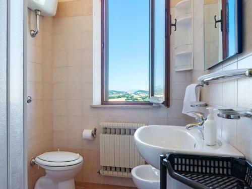 Beautiful Villa In Piticchio With Swimming Pool