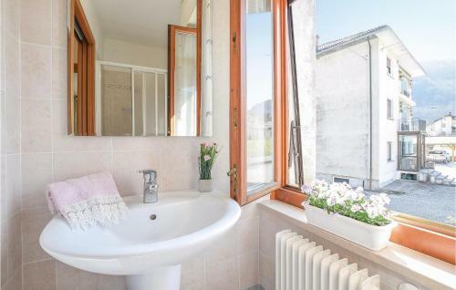 Three-bedroom Apartment In Arsie