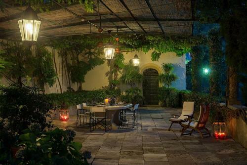 Case Di San Martino Villa Sleeps 14 With Pool And Air Con