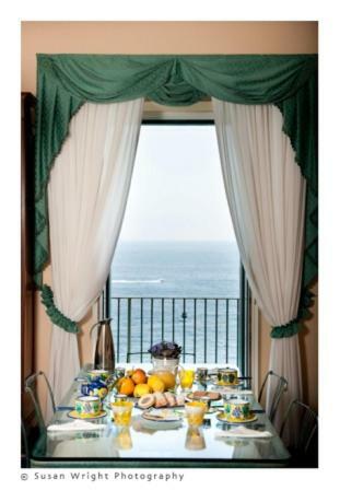 Bed & Breakfast La Scogliera Rooms
