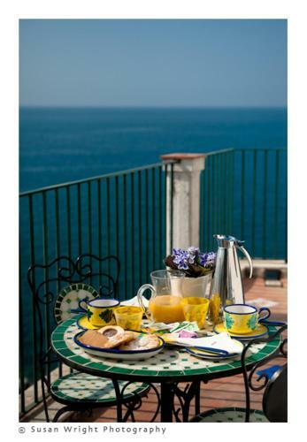 Bed & Breakfast La Scogliera Rooms