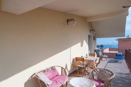 Charming 1-bed Apartment In Avola
