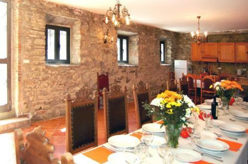 Badia Agnano Villa Sleeps 18 Pool Wifi