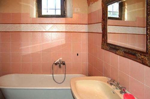 Badia Agnano Villa Sleeps 18 Pool Wifi