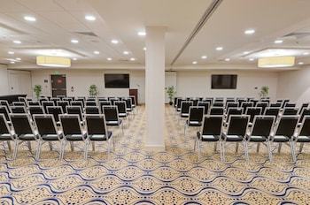 Hotel Holiday Inn University