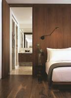 Hotel James