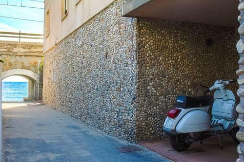 Apartamento Pieds Dans L'eau - Terrace, Spa, Cactus
