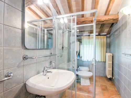 Fascinating Apartment In Borgo Pace With Barbecue