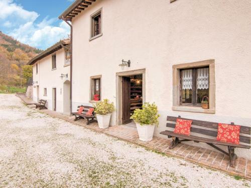 Inviting Apartment In Borgo Pace Amidst Hills