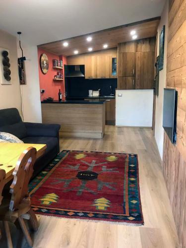 Even Apartment