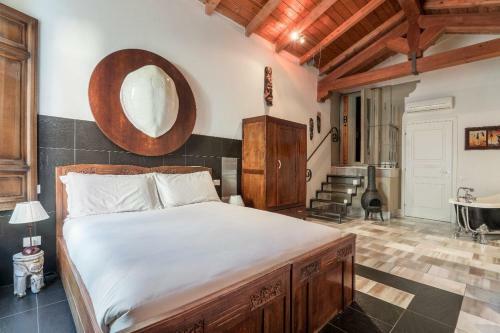 Hostal The Place