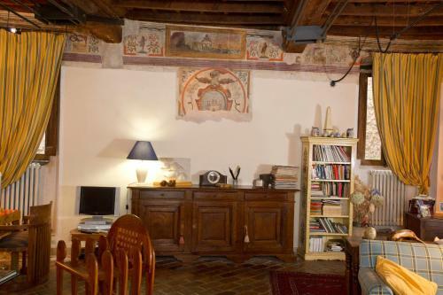 Hostal La Torretta Historical Home