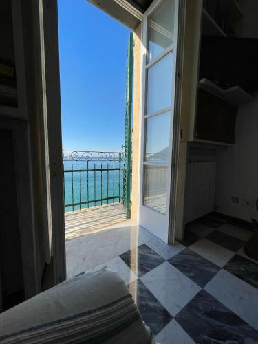 Apartamento La Priaguea - Front Beach With Balcony