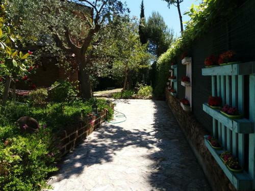 B&B Land & Sea
