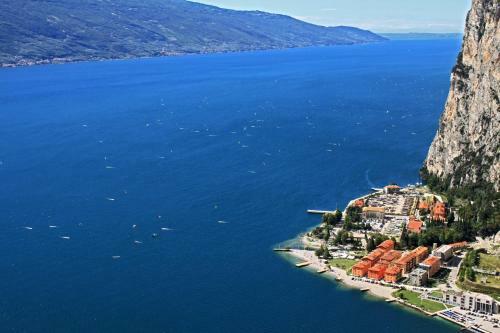 Apartamento Campione Splendid View By Gardadomusmea