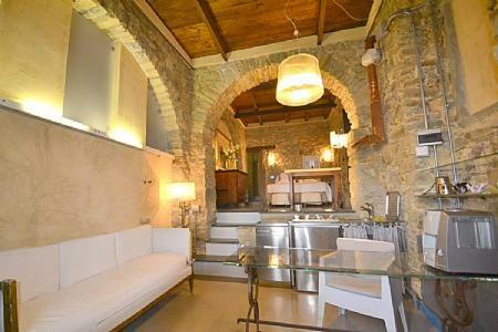 Campiglia Holiday Home Sleeps 3