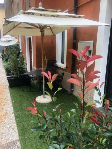 Hotel Antica Campione Rooms & Hostel