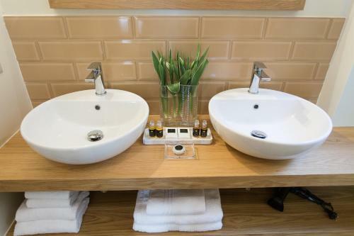 Hostal Gmarconi Suites 136