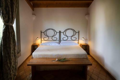 Cannole Villa Sleeps 21 With Pool And Air Con