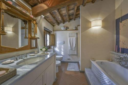Cantagrillo-casalguidi Villa Sleeps 8 Pool Air Con